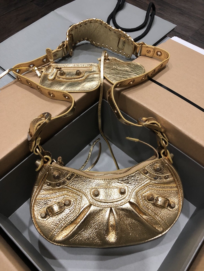 Ba1en*iaga le cagole bags